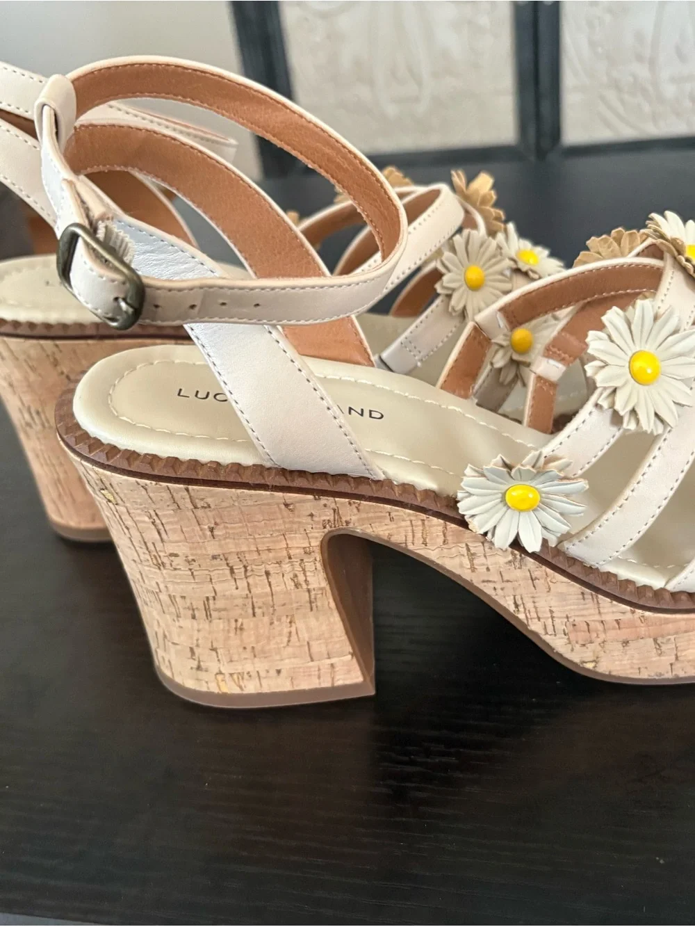 NEW Lucky Brand Cream Wedge Sandals with Yellow Daisy Accents